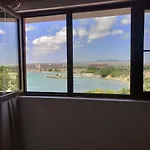 Sea View For Family And Friends -почивка с изглед към морето за семейство и приятели Apartment *