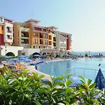 Sea View For Family And Friends -почивка с изглед към морето за семейство и приятели Apartment Aheloy