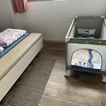 Apartment Sea View For Family And Friends -почивка с изглед към морето за семейство и приятели *
