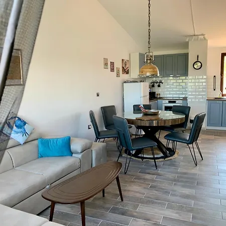 Апартаменты Sea View For Family&friends Aheloy, Near Sunny Beach-почивка с изглед към морето за семейство и приятели ахелой, близо до слънчев бряг