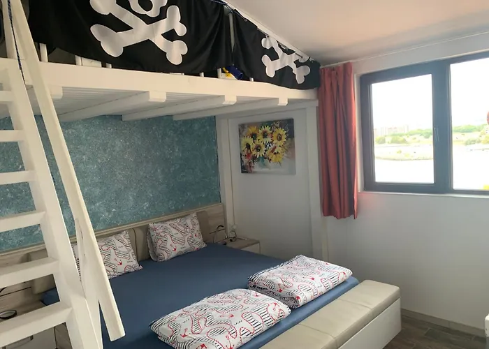 Sea View For Family And Friends -почивка с изглед към морето за семейство и приятели